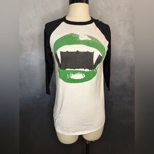 🧛‍♀️Modern Lux Green Teeth Graphic 3/4 Sleeve Shirt - Size M🧛‍♀️